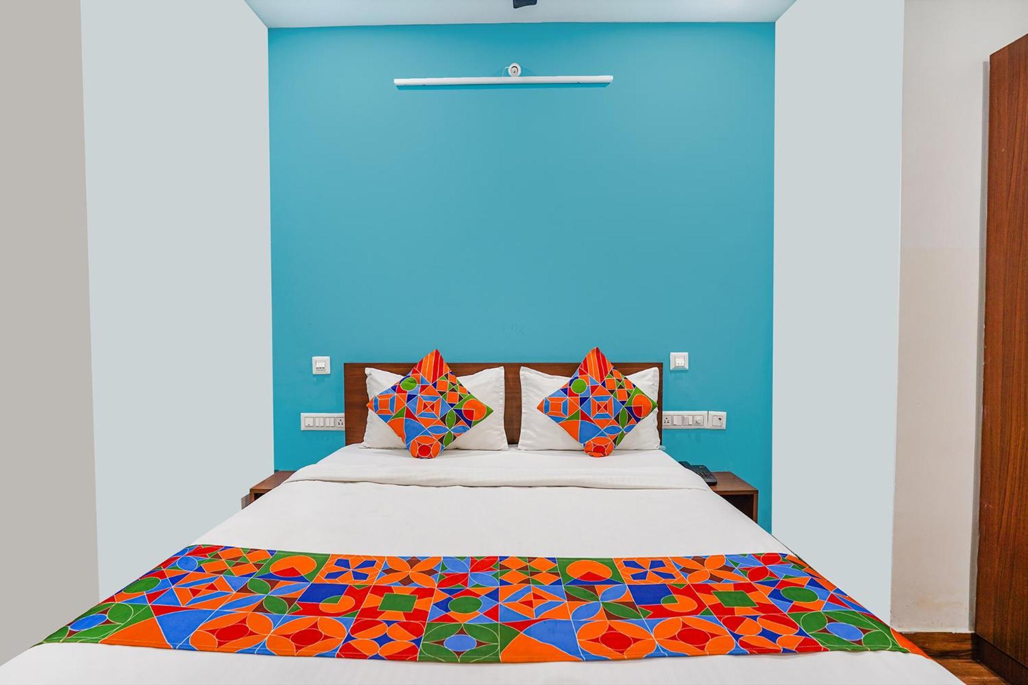 Fabhotel Rlv Green Palace - Nr Kengeri Satellite Town Bangalore Extérieur photo