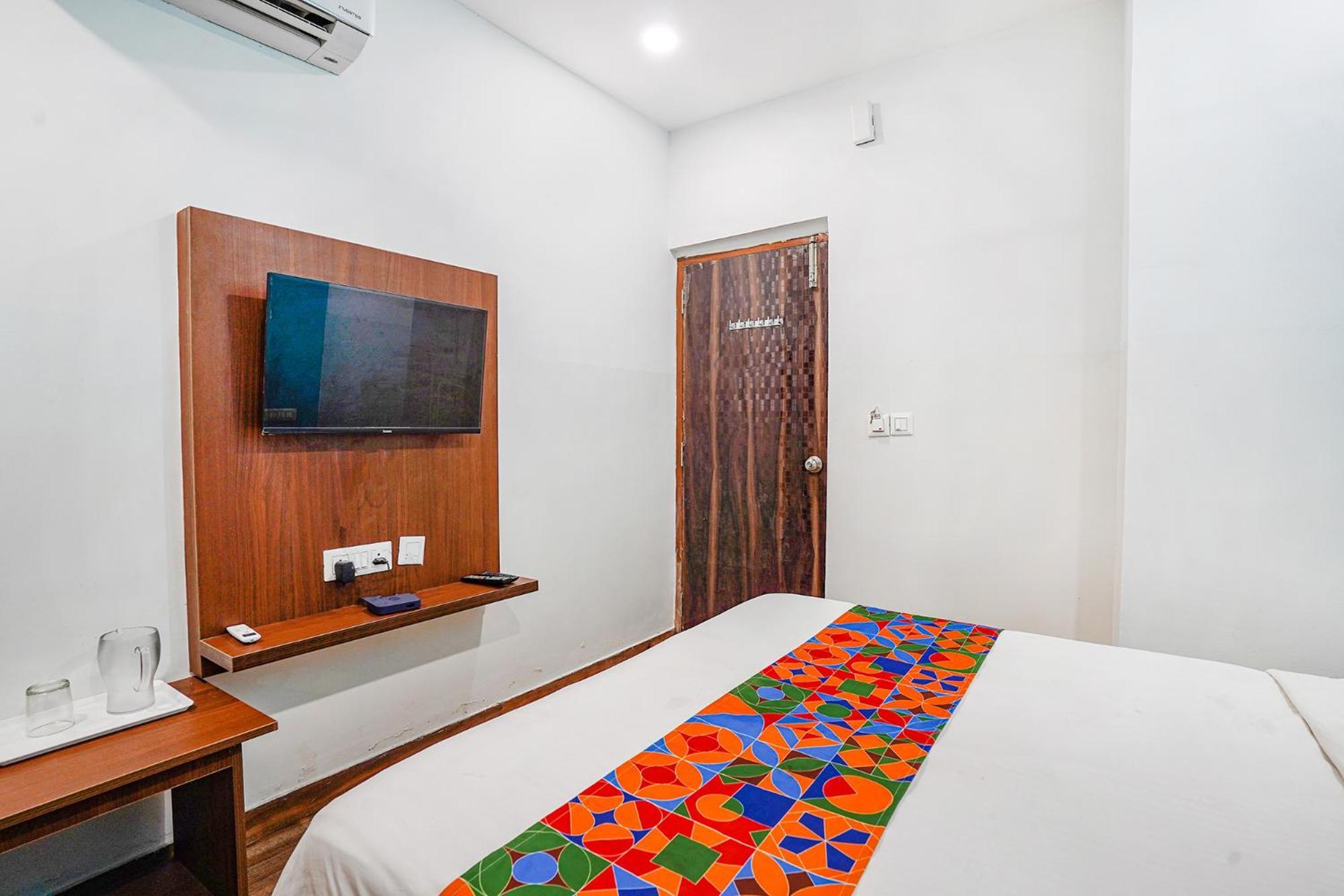 Fabhotel Rlv Green Palace - Nr Kengeri Satellite Town Bangalore Extérieur photo